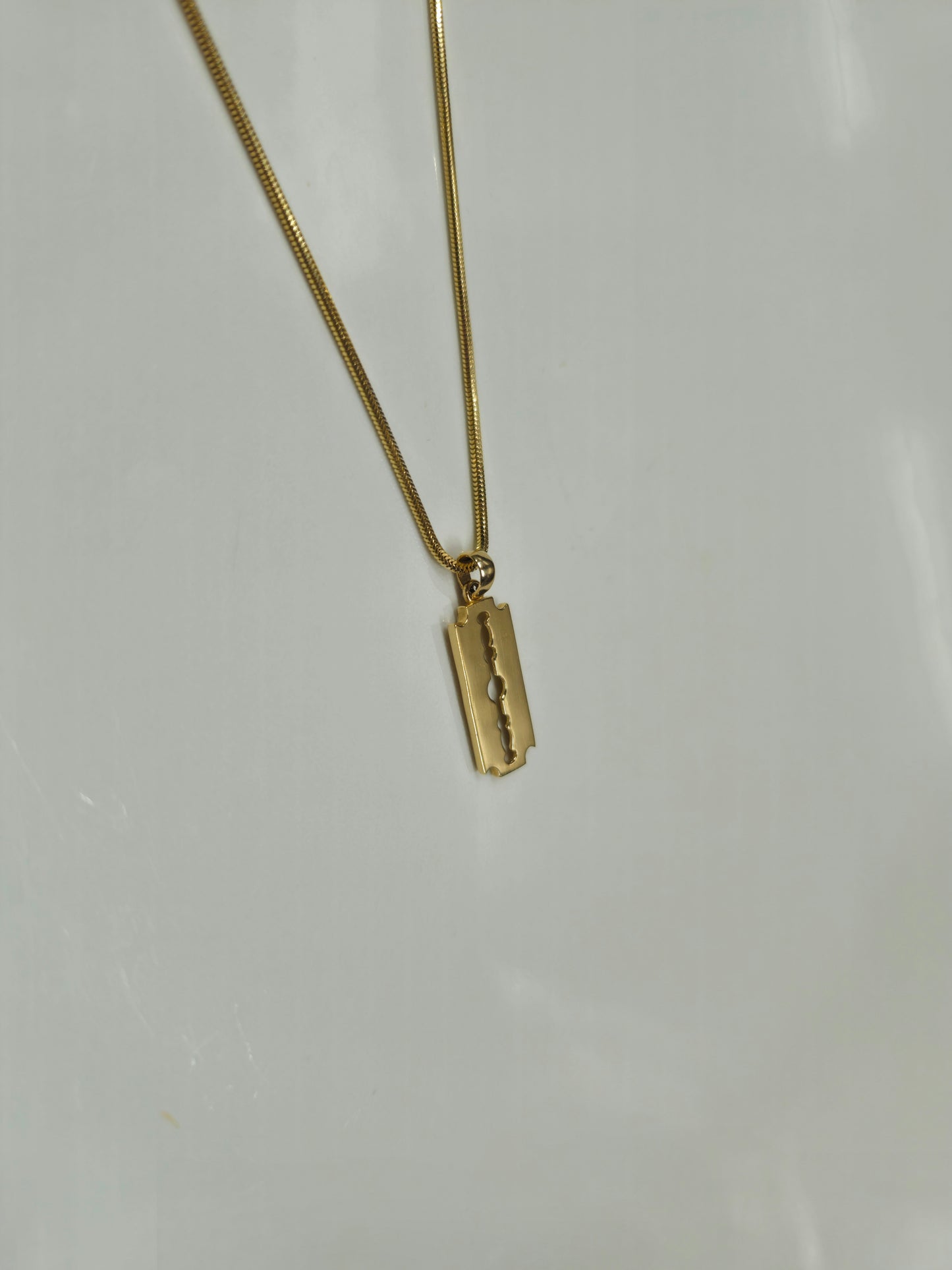 14k Gold Razor Pendant w/ Snake Chain